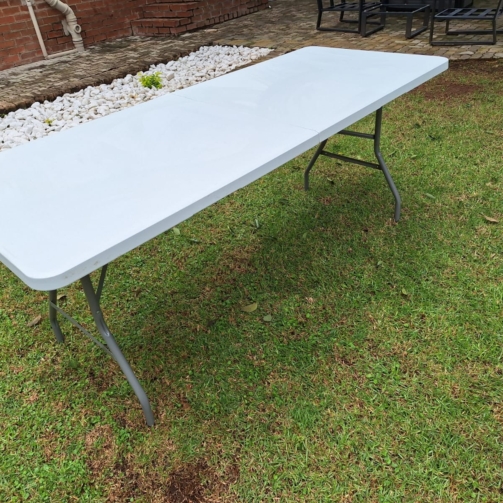 Trestle table